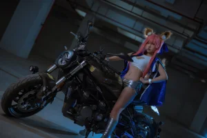《FGO 玉藻前赛车服》｜二佐Nisa · 30张写真