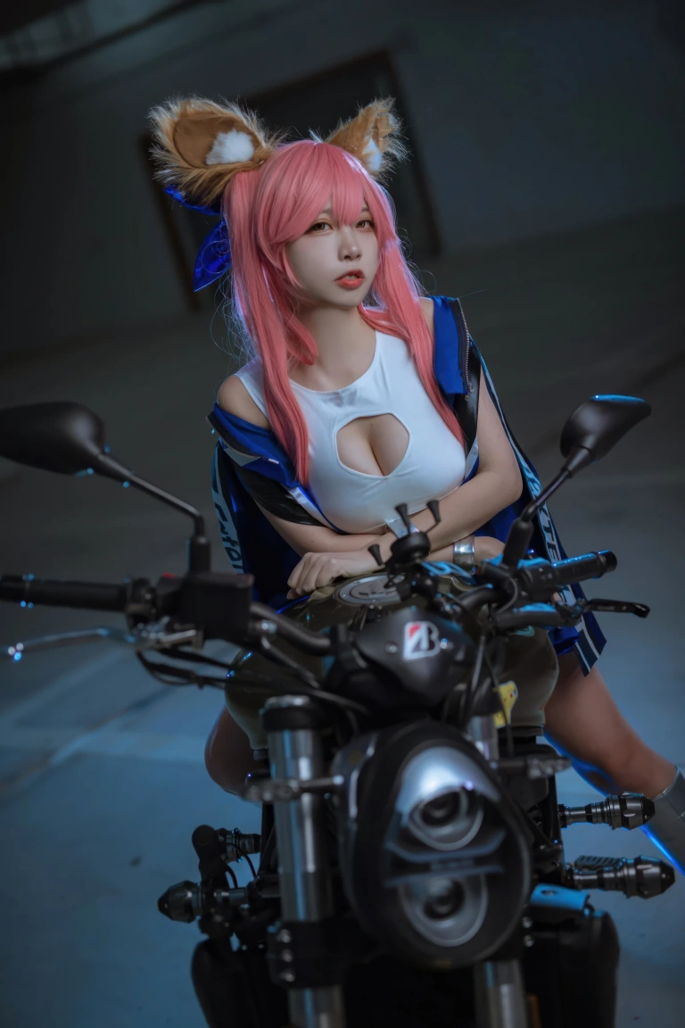 《FGO 玉藻前赛车服》｜二佐Nisa · 30张写真