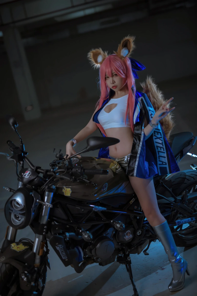 《FGO 玉藻前赛车服》｜二佐Nisa · 30张写真