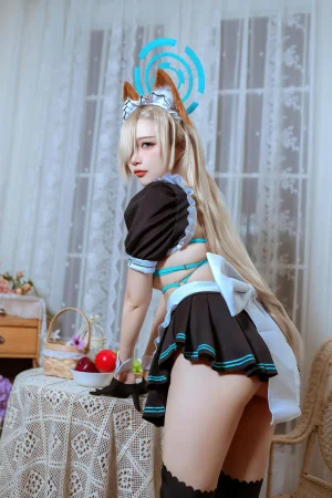 《蔚蓝档案 明日奈猫耳女仆》｜二佐Nisa · 39张写真