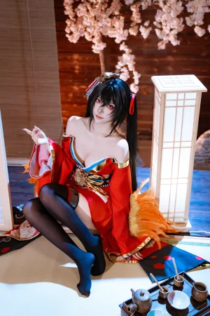 《碧蓝航线 大凤 原皮》｜二佐Nisa · 35张写真