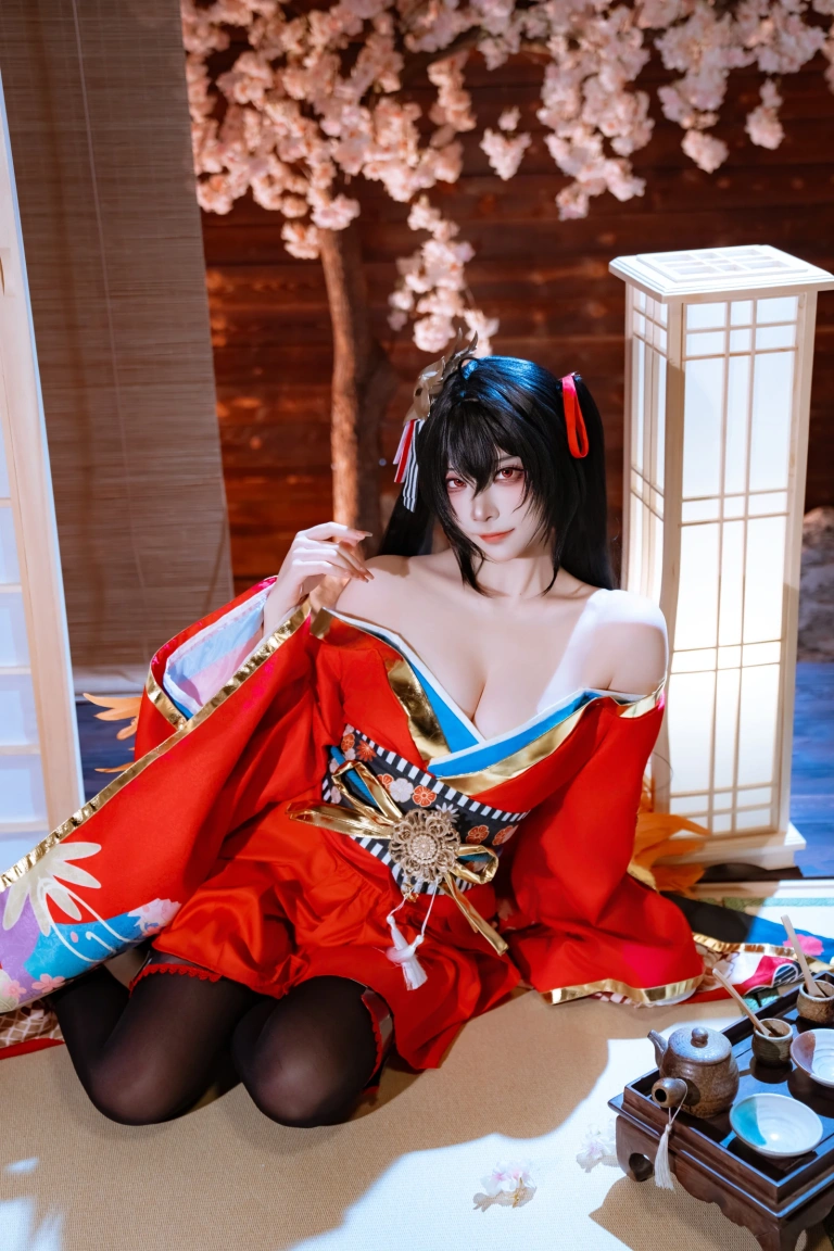 《碧蓝航线 大凤 原皮》｜二佐Nisa · 35张写真