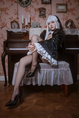 《白发修女》｜二佐Nisa · 51张写真