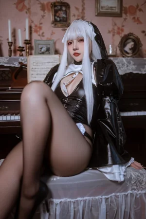 《白发修女》｜二佐Nisa · 51张写真
