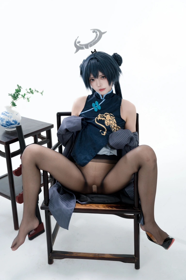 《龙华妃咲》｜君颜圆又圆 · 153张写真、3 个视频