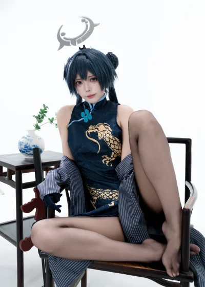 君颜圆又圆