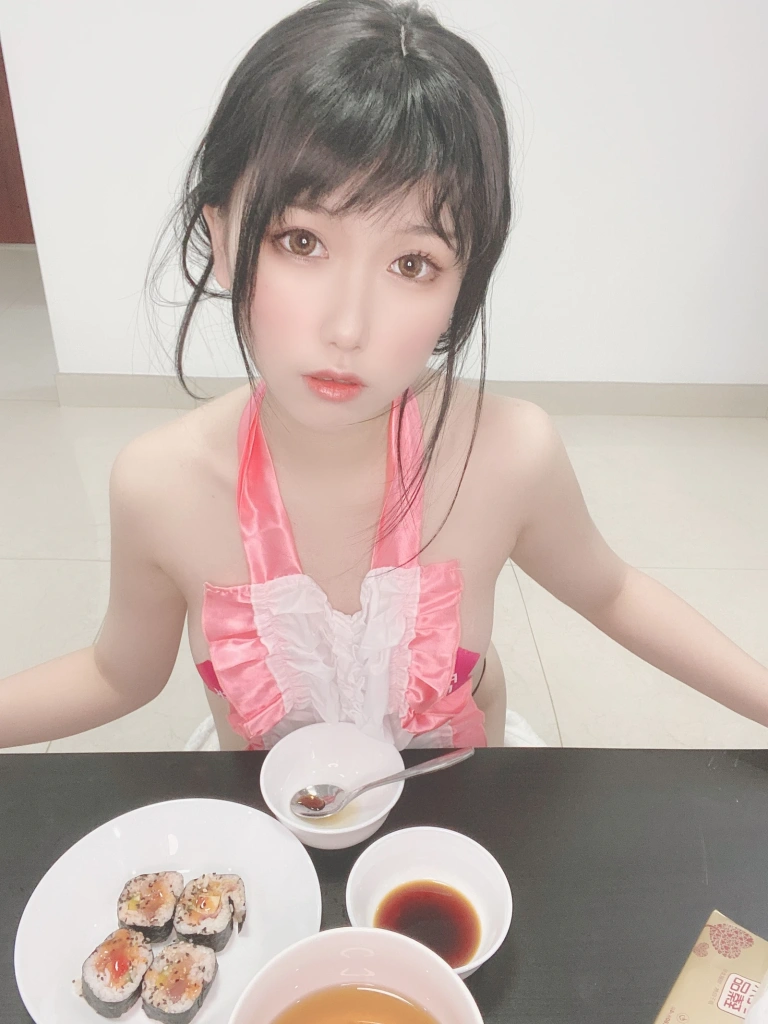 《人妻围裙》｜芋圆侑子 · 226张写真、5 个视频