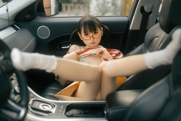 《周末郊游》｜幼水铃衣 · 62张写真