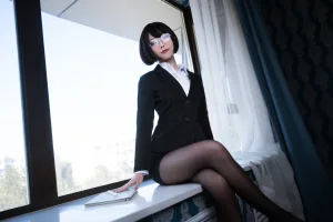 《OL》｜汪知子 · 16张写真