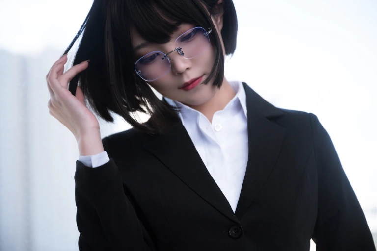 《OL》｜汪知子 · 16张写真