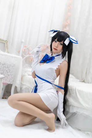 《赫斯提亚》｜香草喵露露 · 20张写真