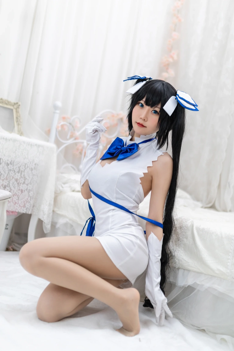《赫斯提亚》｜香草喵露露 · 20张写真