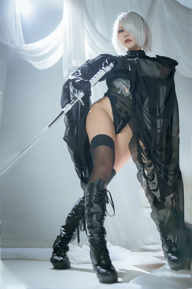 《尼尔 2B 连衣裙》｜是一只熊仔 · 6张写真