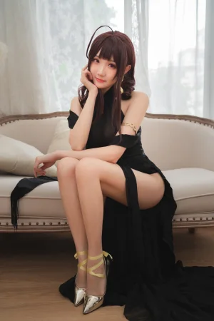 《DSR-50 旗袍》｜瓜希酱 · 16张写真