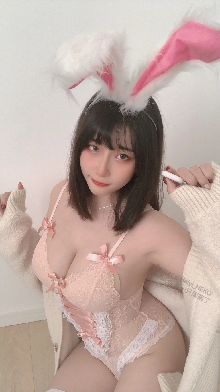 《Fantia 2022年07月会员合集》｜一只废喵 · 55张写真、1 个视频