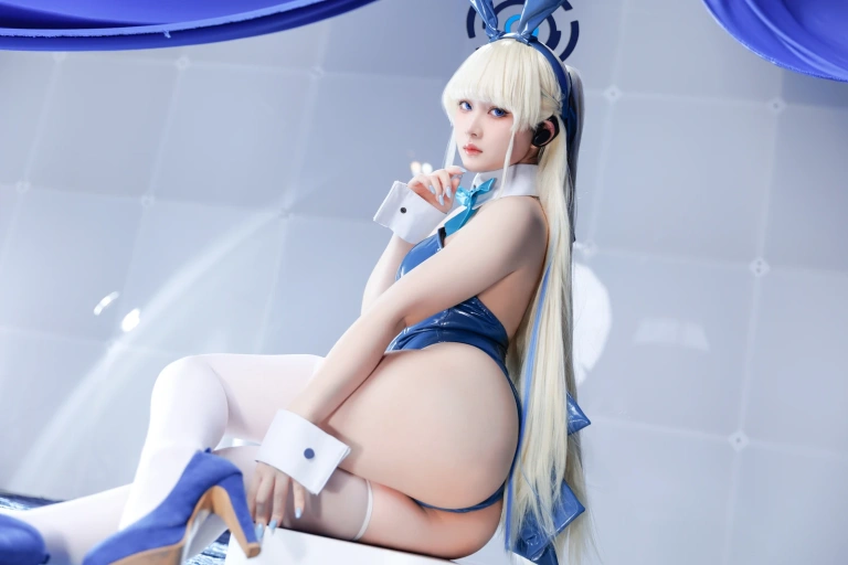 《Toki X 飛鳥馬トキ兔女郎 蓝色兔子》｜屿鱼 · 45张写真