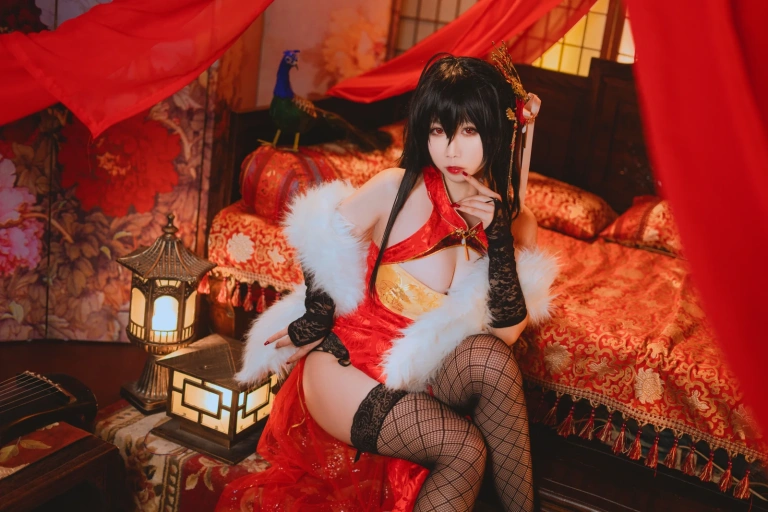 《大凤旗袍》｜贞子蜜桃 · 10张写真