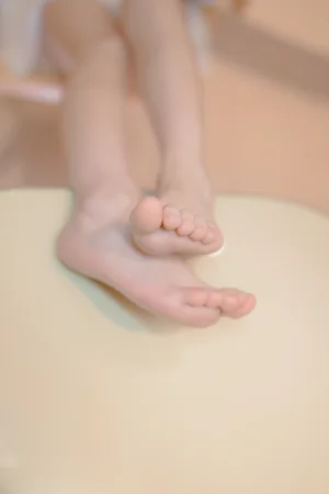 《穹妹》｜吃了个迟 · 125张写真
