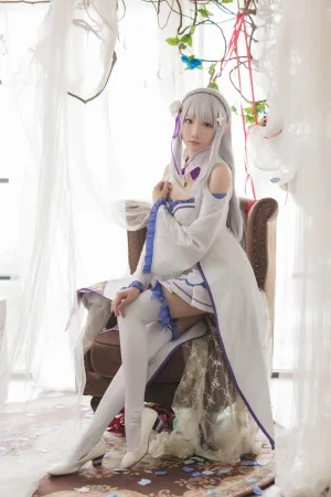《艾米莉亚》｜瓜希酱 · 16张写真