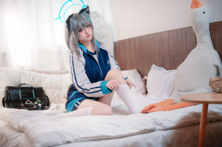 《体操服白子》｜九柒喵 · 17张写真