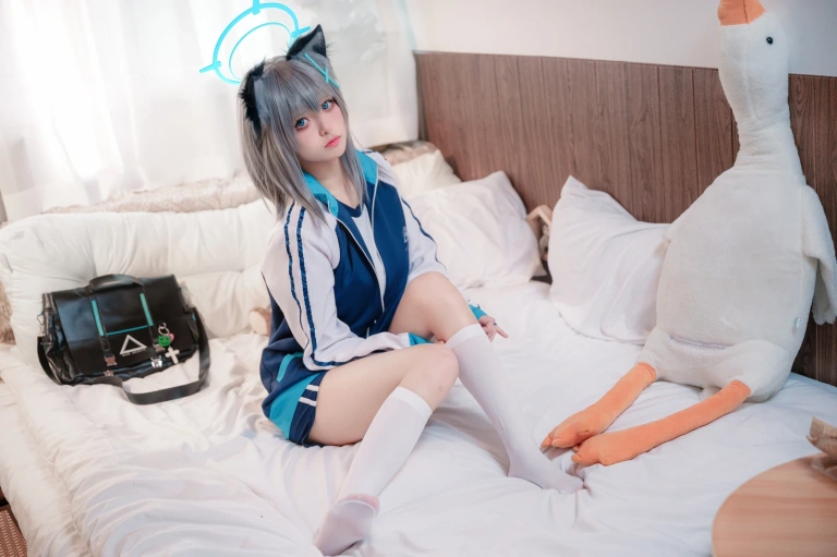 《体操服白子》｜九柒喵 · 17张写真