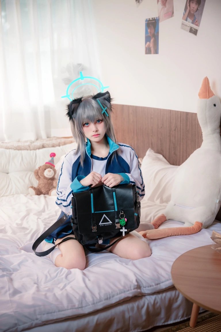 《体操服白子》｜九柒喵 · 17张写真