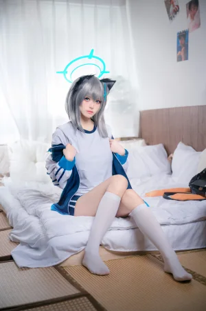 《体操服白子》｜九柒喵 · 17张写真
