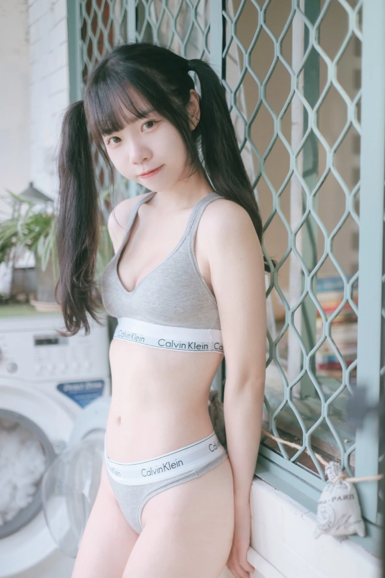 《首發 居家可攜帶小蘿莉🐰》｜可可小白兔 · 22张写真