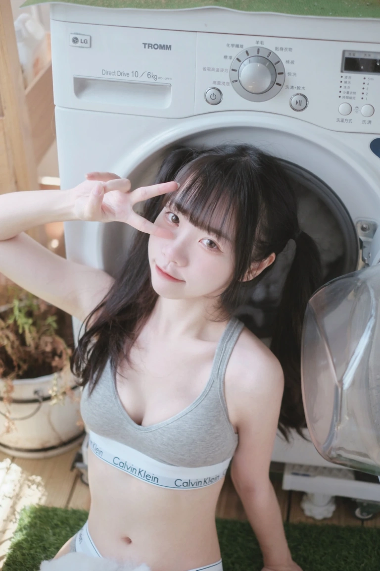 《首發 居家可攜帶小蘿莉🐰》｜可可小白兔 · 22张写真