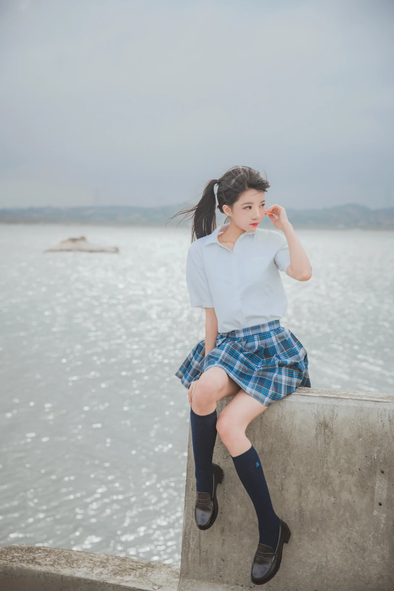 《耳畔的风》｜桜桃喵 · 27张写真