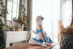 《小天鹅女仆》｜焖焖碳 · 30张写真
