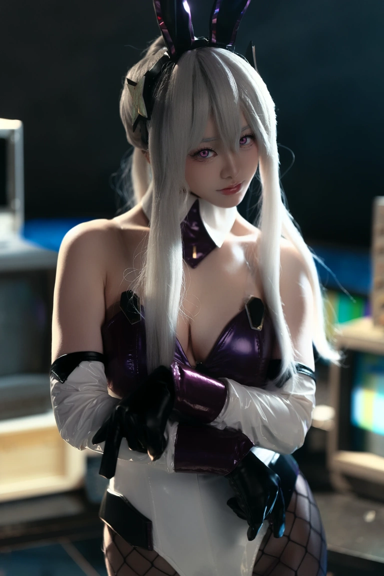 《碧蓝航线 奇尔沙治兔女郎》｜前野太太 · 43张写真、2 个视频