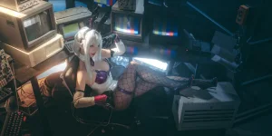 《碧蓝航线 奇尔沙治兔女郎》｜前野太太 · 43张写真、2 个视频