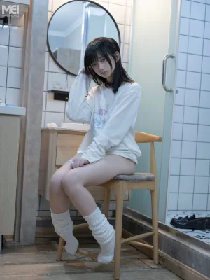 《少女秩序 千澄 人気アイドル千澄最新作・ルーズソックス少女》｜千澄 · 43张写真