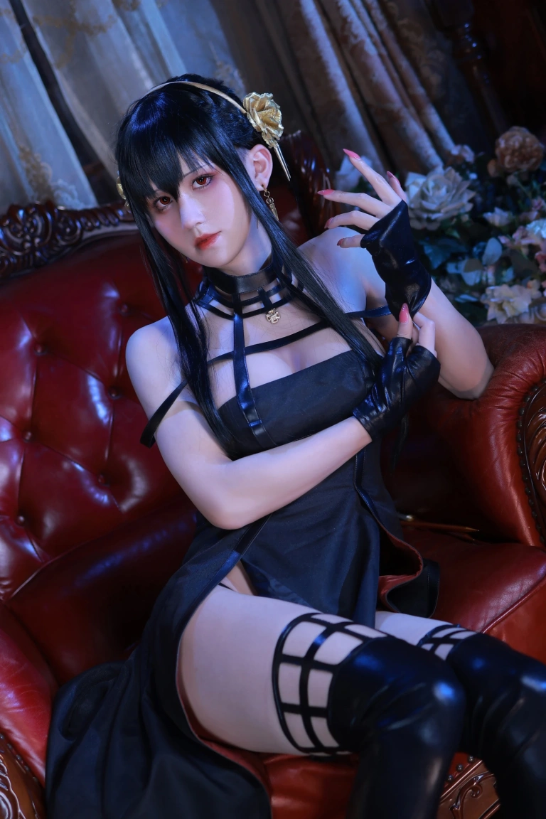 《约尔礼服》｜桜满三时 · 45张写真
