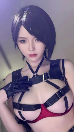 《生化危机 艾达王》｜一小央泽 · 51张写真、3 个视频