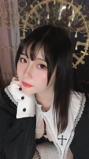 《Fantia 2022年09月会员合集》｜一只废喵 · 35张写真