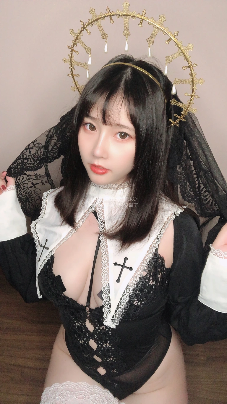 《Fantia 2022年09月会员合集》｜一只废喵 · 35张写真
