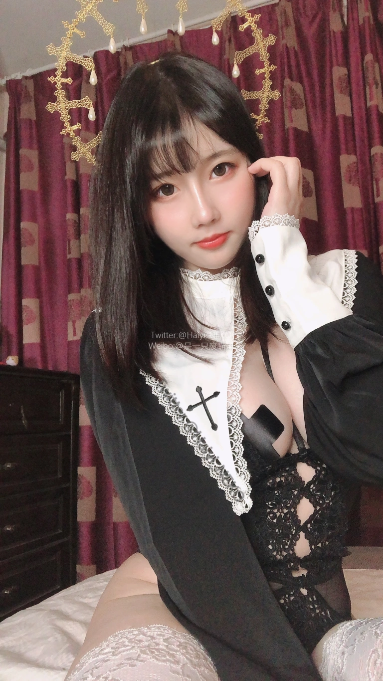 《Fantia 2022年09月会员合集》｜一只废喵 · 35张写真