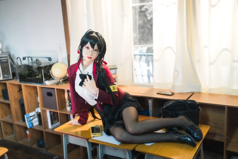 《碧蓝航线 大凤JK》｜狐玖玖 · 20张写真