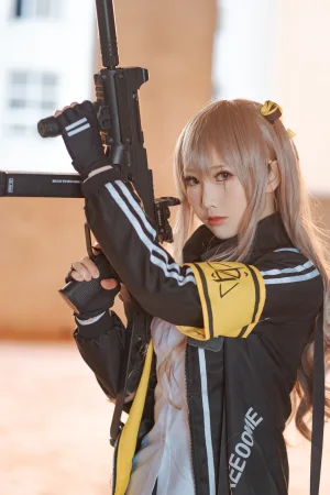 《UMP45》｜面饼仙儿 · 26张写真