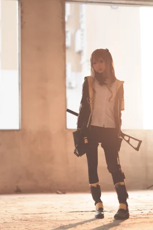 《UMP45》｜面饼仙儿 · 26张写真