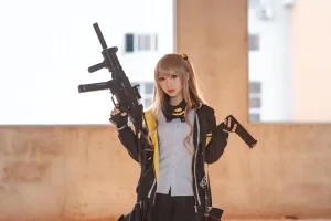 《UMP45》｜面饼仙儿 · 26张写真