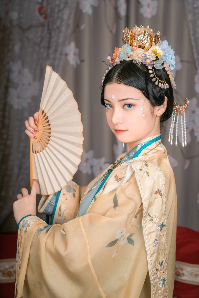 《小公主》｜许枳 · 21张写真