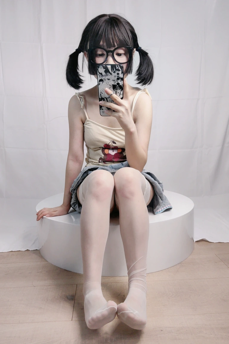 《绫蛋糕裙吊带袜汐》｜神沢永莉 · 22张写真