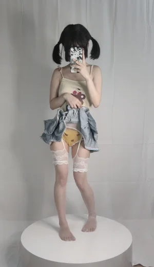 《绫蛋糕裙吊带袜汐》｜神沢永莉 · 22张写真