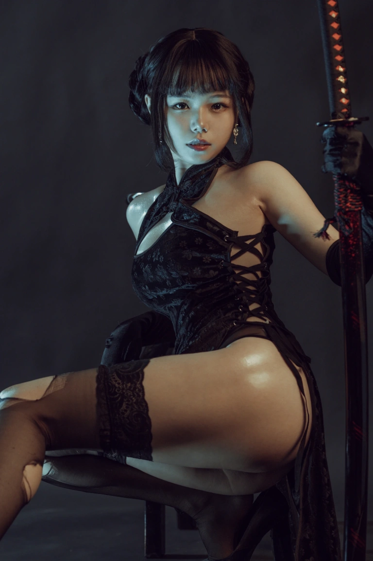 《穿旗袍耍剑》｜七月喵子 · 32张写真