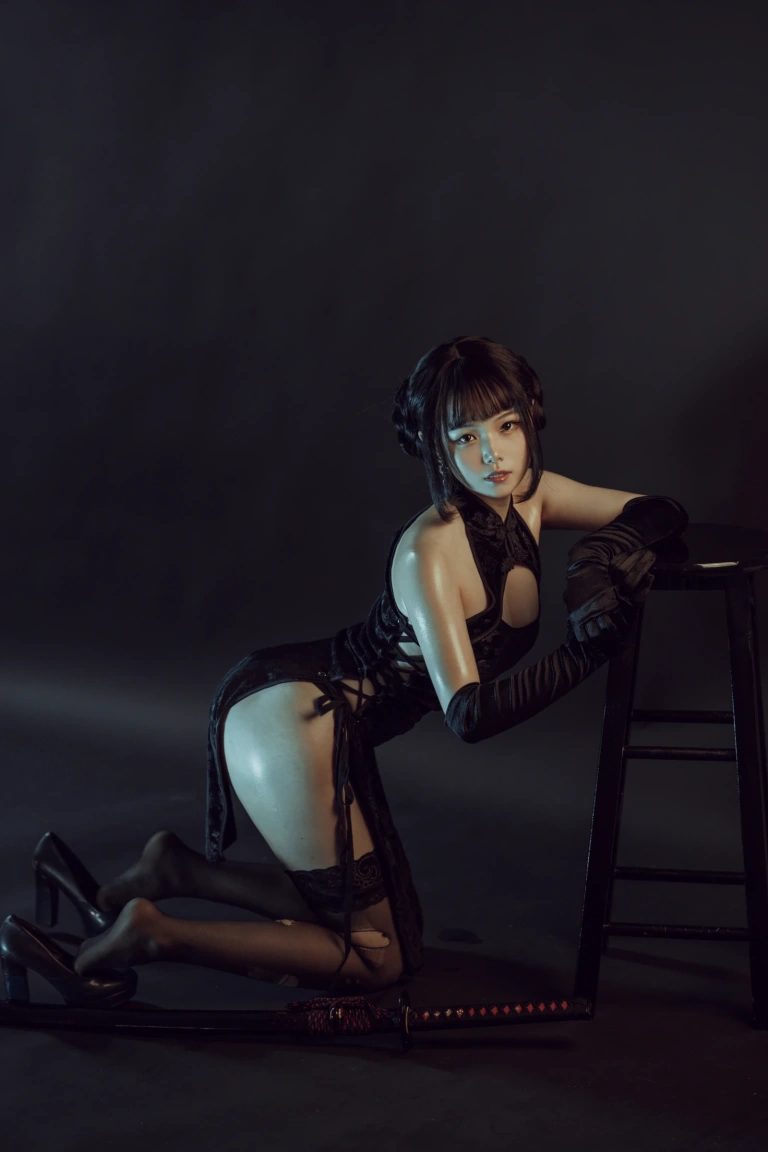 《穿旗袍耍剑》｜七月喵子 · 32张写真