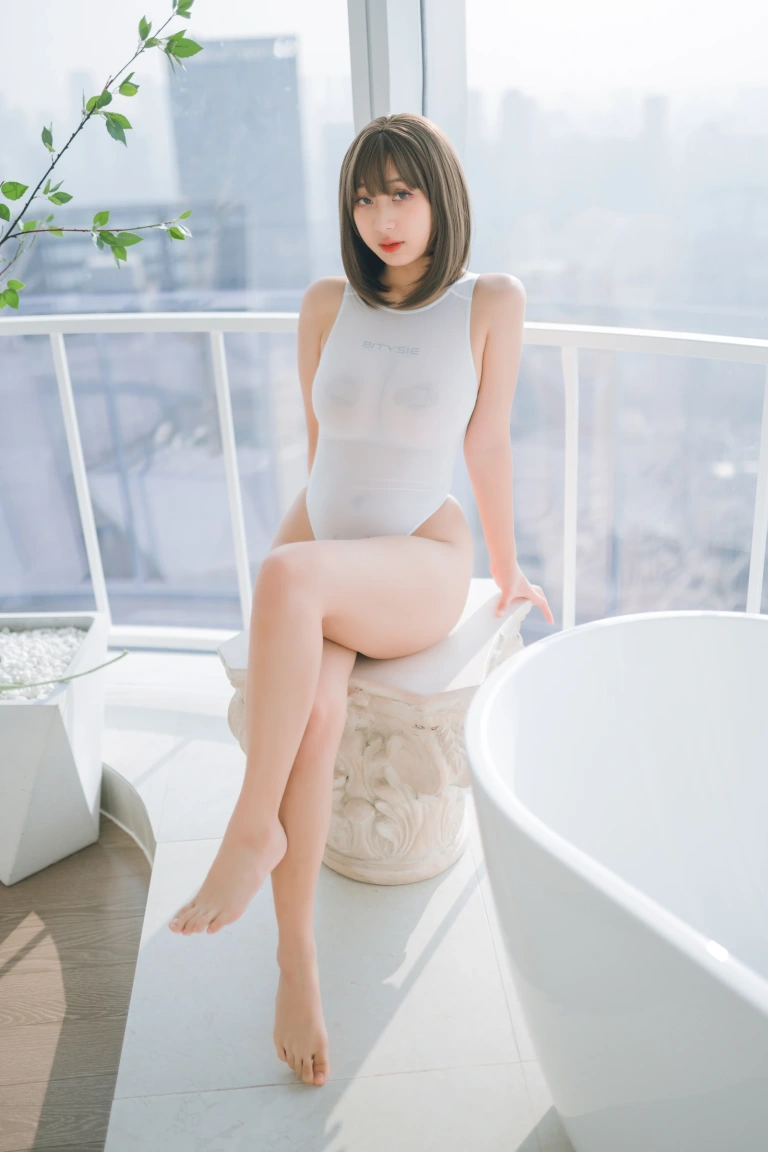 《透明泳装》｜浅安安 · 49张写真
