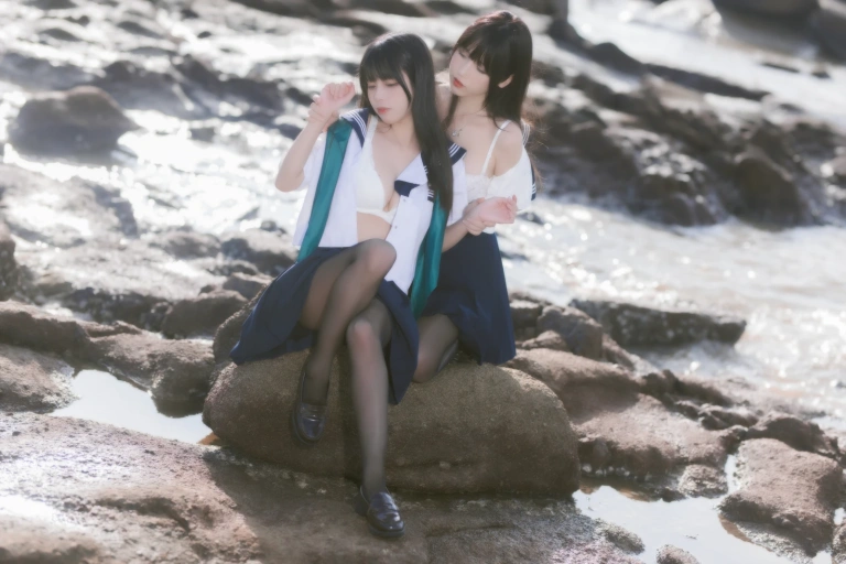 《水手服百合黑丝》｜三無人型&不呆猫 · 51张写真、1 个视频